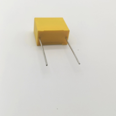 De condensator X2 0.33UF/310VAC P15mm L25mm van de polypropyleenfilm